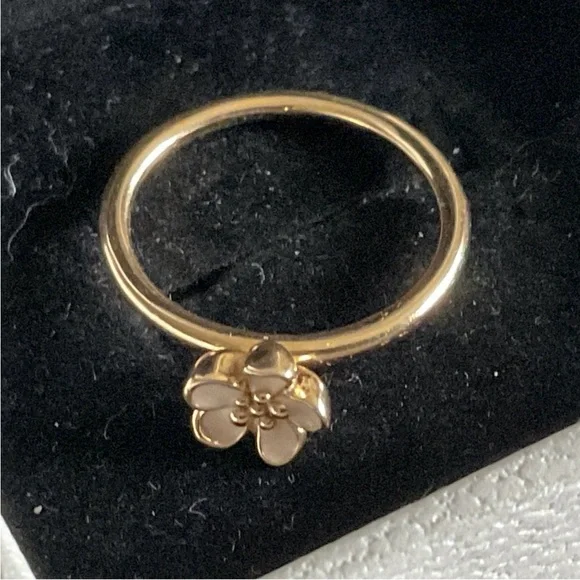 Pandora 14K solid yellow Gold and Cream Flower Ring, Size 8, EUC - Picture 3 of 5